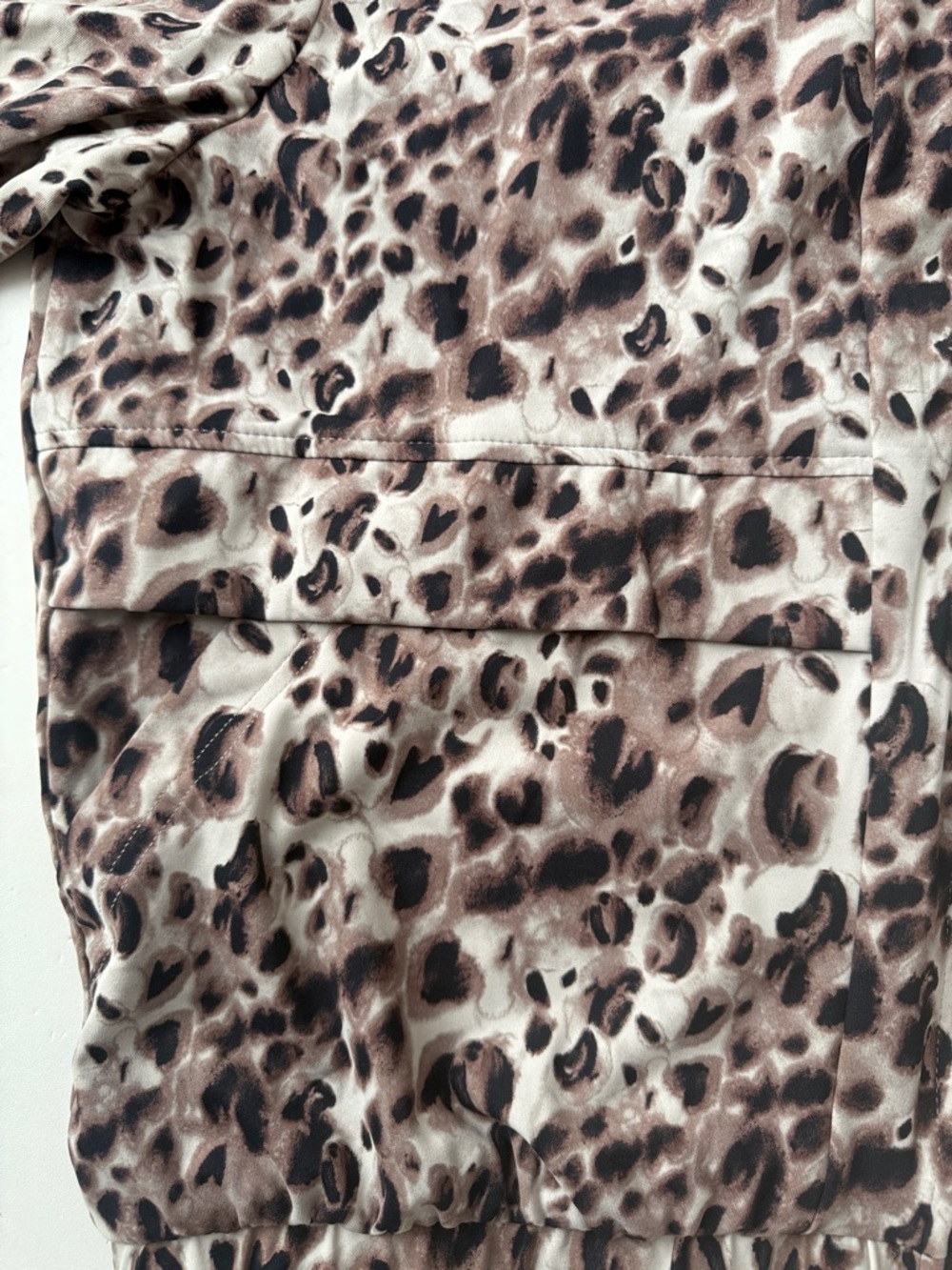 Leopard Print Bomber Jacket in Brown and Black Size Medium - Picture 3 of 10